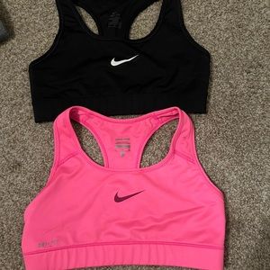 SOLD / Nike sports bras